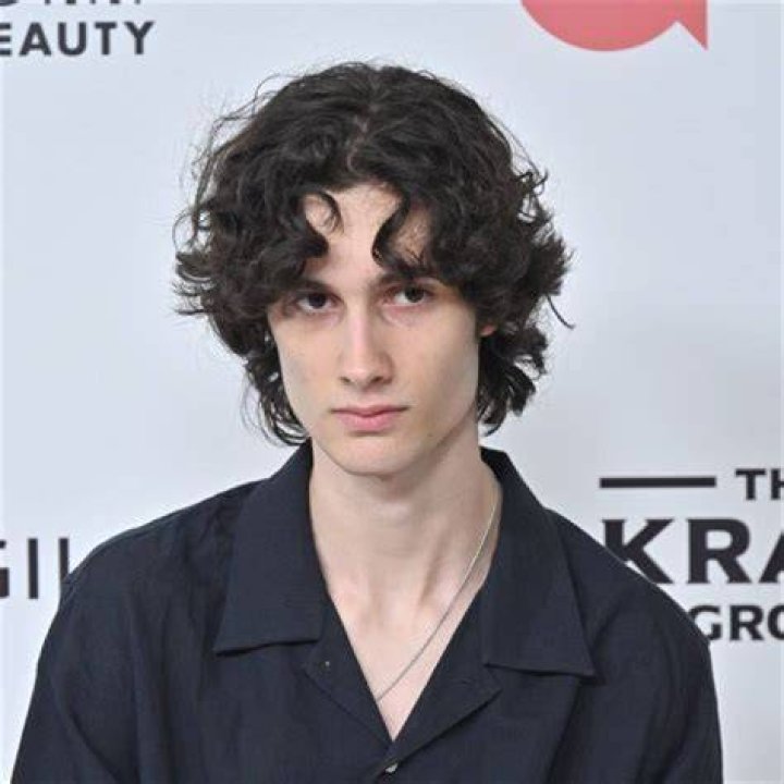 Elijah Lewis Age, Birthday, Wikipedia, Who, Nationality, Biography