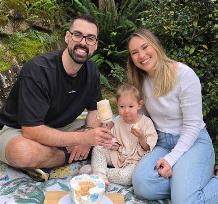 Who Is AussieAntics Wife Annie Antics? Find Their Real Name And Net Worth 2022