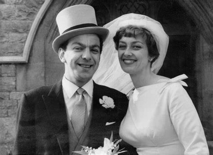 
Who Is Barry Cryer Wife Theresa Donovan? Age And Children – Death Cause 