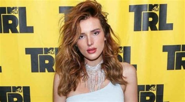 
Who Is Bella Thorne Dating? Bella Thorne Boyfriend, Age, Net Worth, Height, And More 